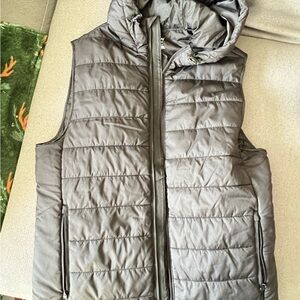 Men’s H&M puffer vest size small